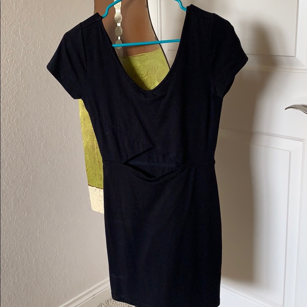 Black body-con dress